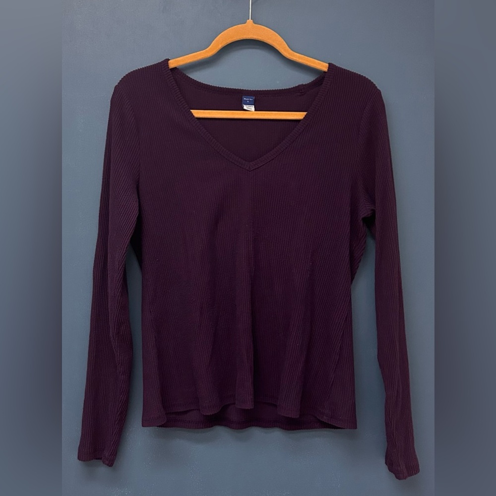 Old Navy Plum Long Sleeve V-Neck Tee Large